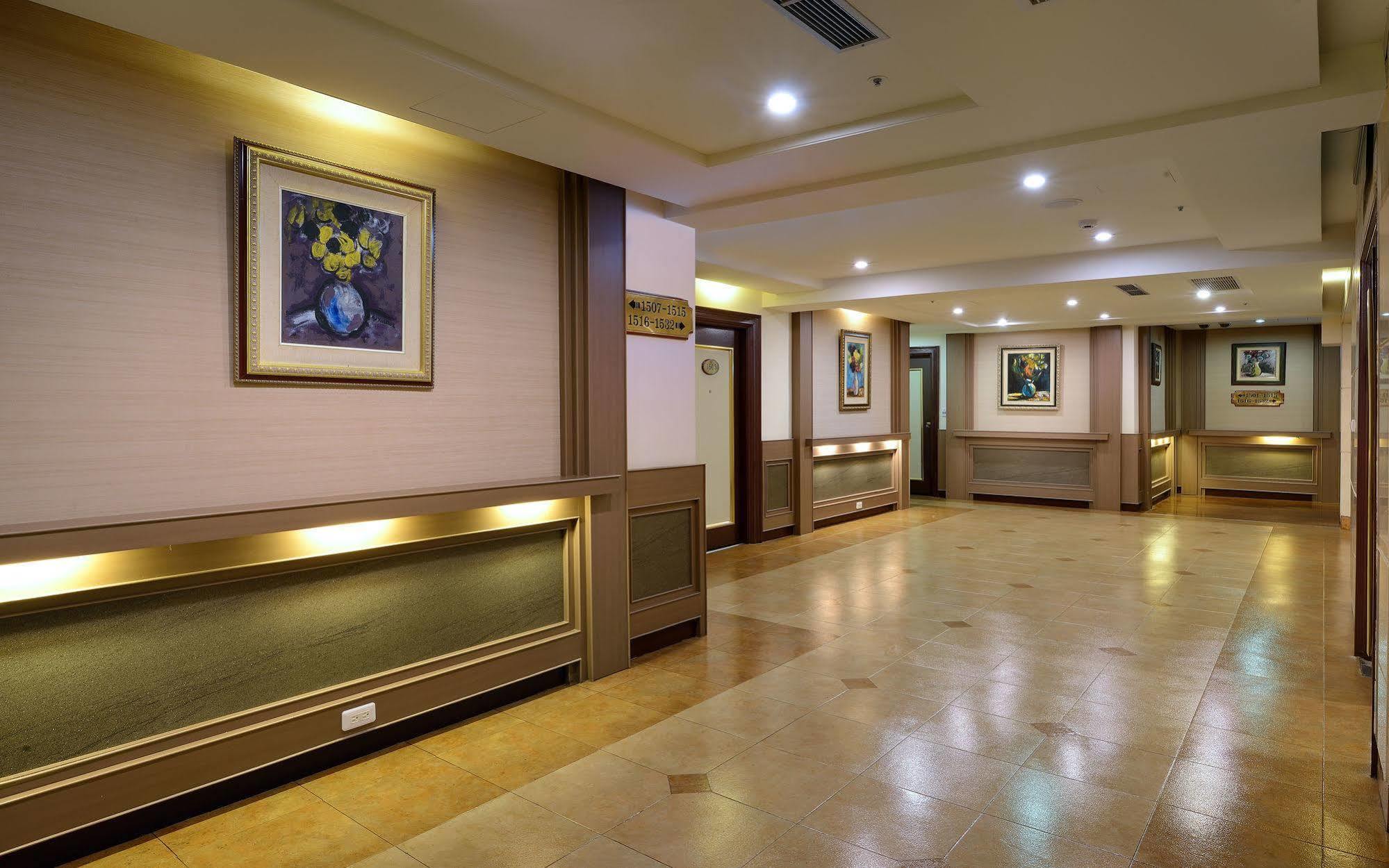 פולי Cheng Pao Hotel מראה חיצוני תמונה